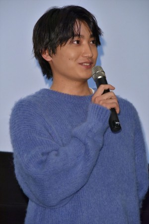 映画『殺さない彼と死なない彼女』完成披露上映会に登場した金子大地