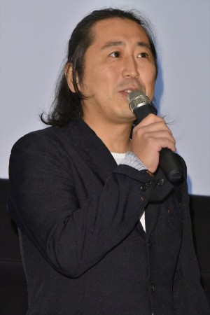 映画『殺さない彼と死なない彼女』完成披露上映会に登場した小林啓一監督