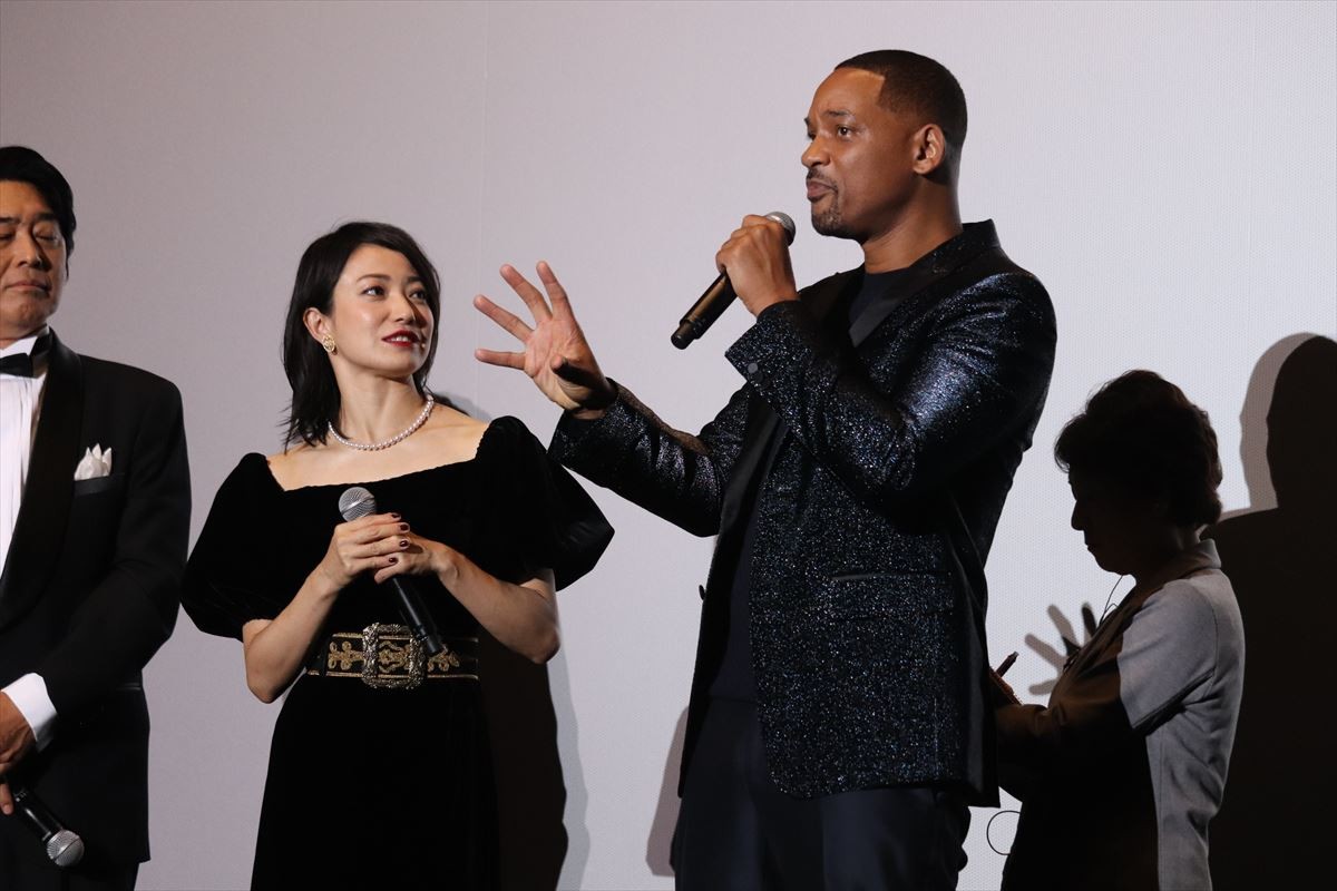 2役演じたウィル・スミス、菅野美穂の質問に「本当に奇妙な感じだった」と回答