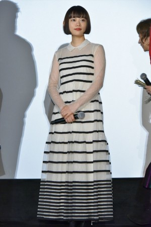 映画『楽園』初日舞台あいさつに登場した杉咲花