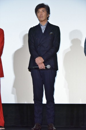 映画『楽園』初日舞台あいさつに登場した佐藤浩市