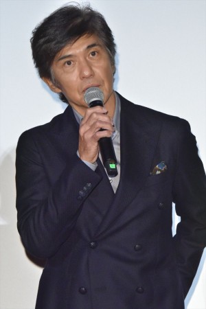 映画『楽園』初日舞台あいさつに登場した佐藤浩市