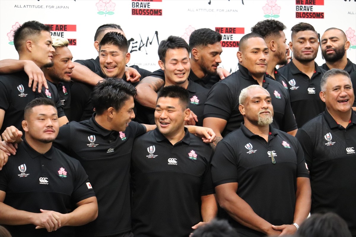 ＜ラグビーW杯＞日本代表が会見　リーチ主将「もう一度感動を届けたい」