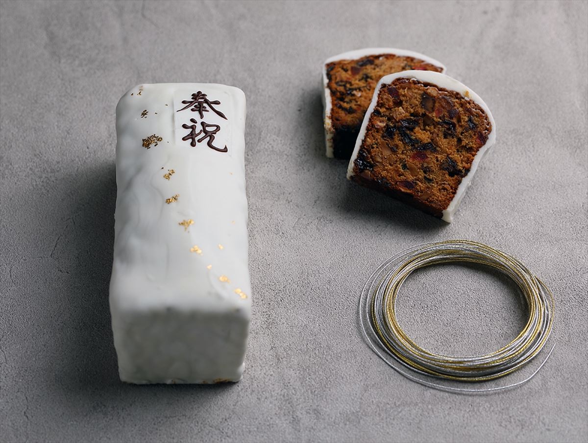 天皇陛下御即位を記念した「フルーツケーキ」登場　食べごろまでゆっくり熟成