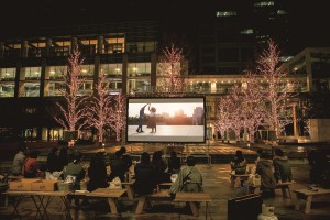 幻想的な野外映画館、11．5から品川に登場！　人気グルメや音楽ライブも楽しめる