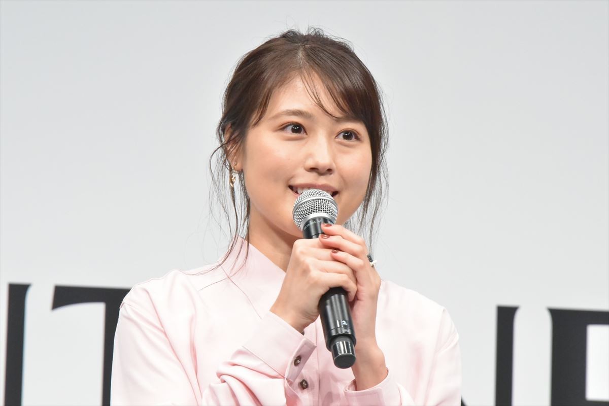 有村架純、大人なアップスタイルヘアで登場　なりたい髪は「大人まとまり髪」