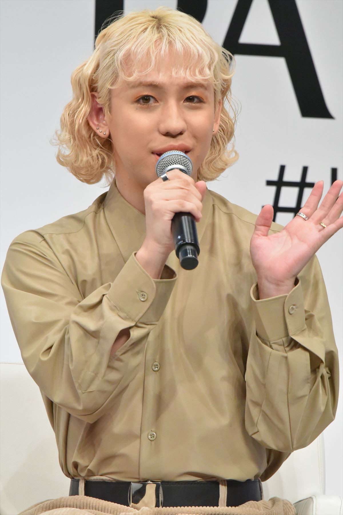 有村架純、大人なアップスタイルヘアで登場　なりたい髪は「大人まとまり髪」