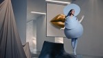 UHA味覚糖新TV‐CM「e‐maのど飴『2人のKoki，』篇」でのKoki，場面写真