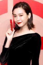 桐谷美玲、「アルマーニ ビューティ KOYO」オープニングセレモニーに登場