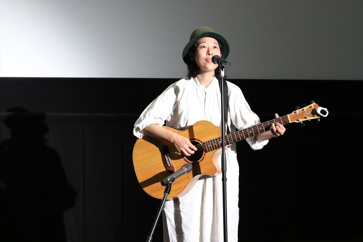 奈緒にまっすぐ見つめられ…村上淳「かわいすぎるので離れてください」