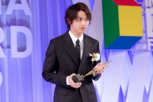 「東京ドラマアウォード 2019」授賞式、助演男優賞を受賞した横浜流星