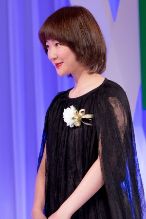 「東京ドラマアウォード 2019」授賞式、助演女優賞を受賞した黒木華