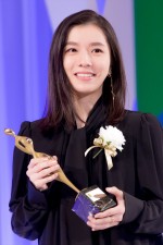 「東京ドラマアウォード 2019」授賞式、主題歌賞を受賞したmilet