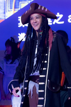 『屍人荘の殺人』ハロウィンイベントに登場した葉山奨之