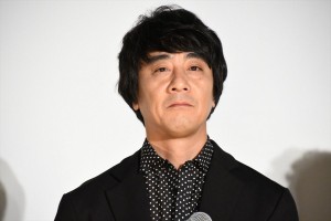 映画『影踏み』プレミア先行上映会に登場した山崎まさよし