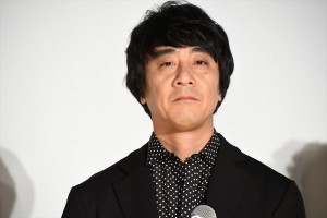 映画『影踏み』プレミア先行上映会に登場した山崎まさよし