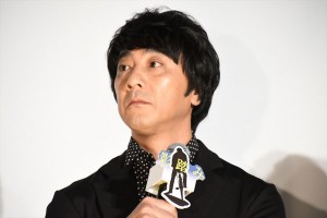 映画『影踏み』プレミア先行上映会に登場した山崎まさよし