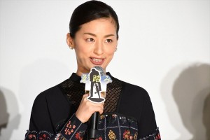 映画『影踏み』プレミア先行上映会に登場した尾野真千子