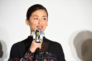 映画『影踏み』プレミア先行上映会に登場した尾野真千子