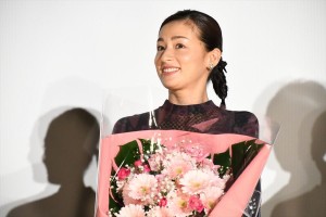映画『影踏み』プレミア先行上映会に登場した尾野真千子