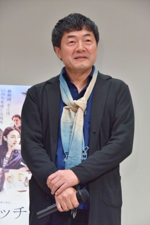映画『いのちスケッチ』完成披露試写会に登場した瀬木直貴監督