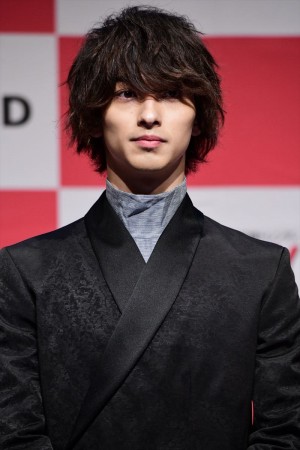 日経トレンディ「2019年ヒット商品ベスト30」「2020年ヒット予測30」先行発表会に登場した横浜流星