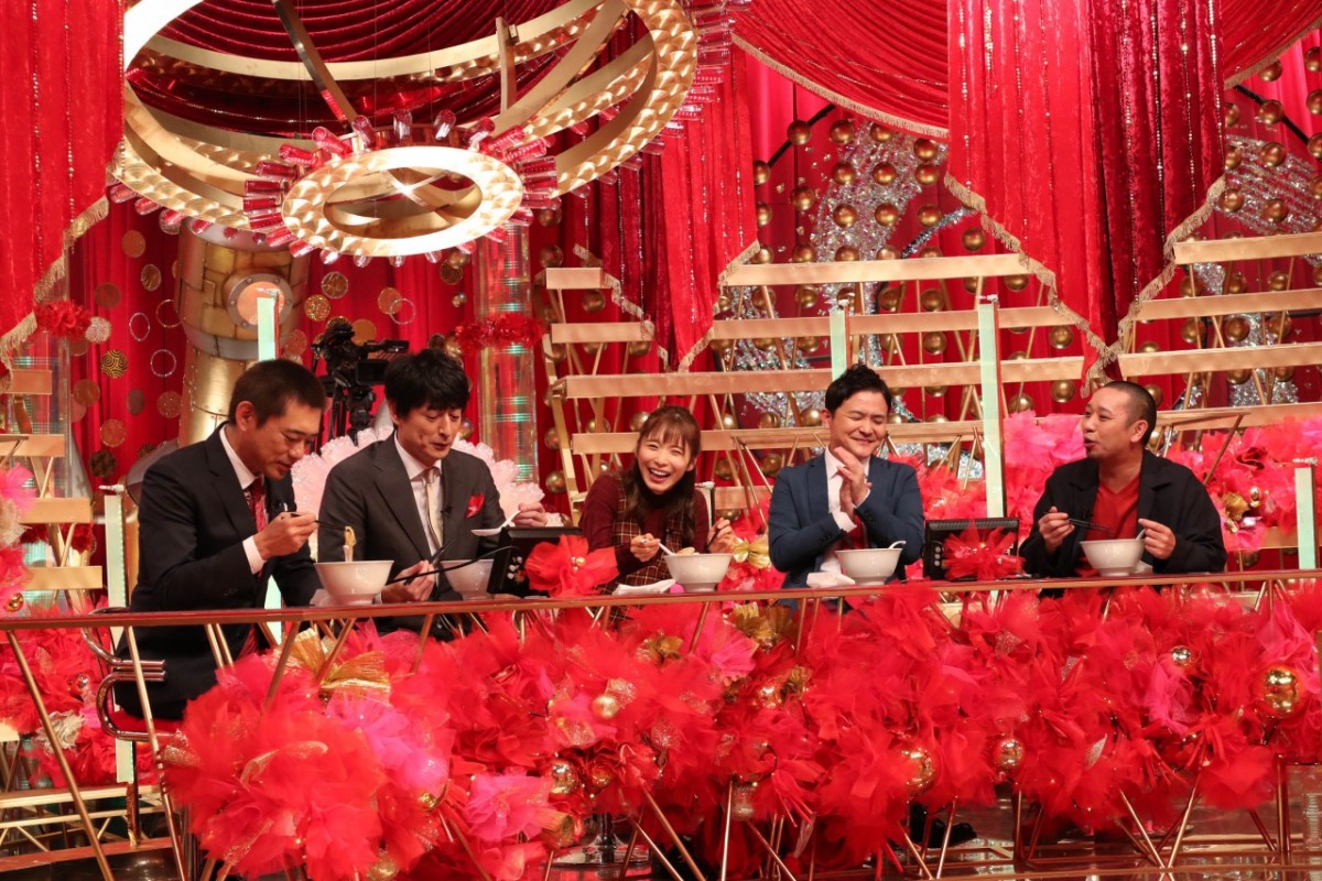 松岡茉優の知られざる顔を“親友”橋本愛と“同級生”朝日奈央が暴露！