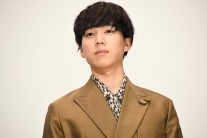 映画『閉鎖病棟‐それぞれの朝‐』初日舞台挨拶に登場した坂東龍汰