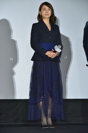 『マチネの終わりに』初日舞台挨拶に登場した石田ゆり子