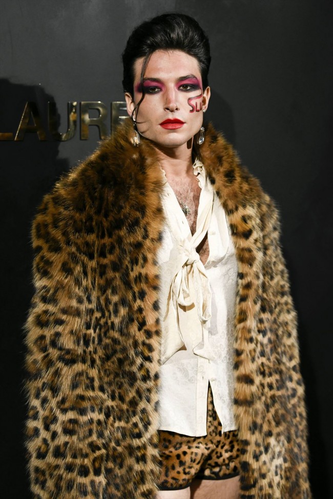 エズラ・ミラー、Ezra Miller　Fashion Week ‐ Paris， France 24/09/2019