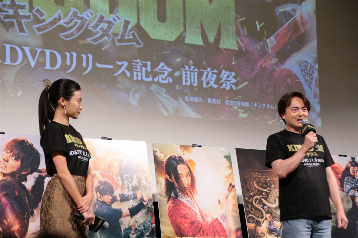 吉沢亮、サプライズ登場！　『キングダム』製作実現は“こじるり”のおかげ!?
