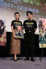 （左から）映画『キングダム』ブルーレイ＆DVDリリース記念 前夜祭に登場した小島瑠璃子、吉沢亮