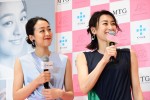 （左から）「Beauty Connection Ginza」プレスイベントに登場した浅田真央、浅田舞