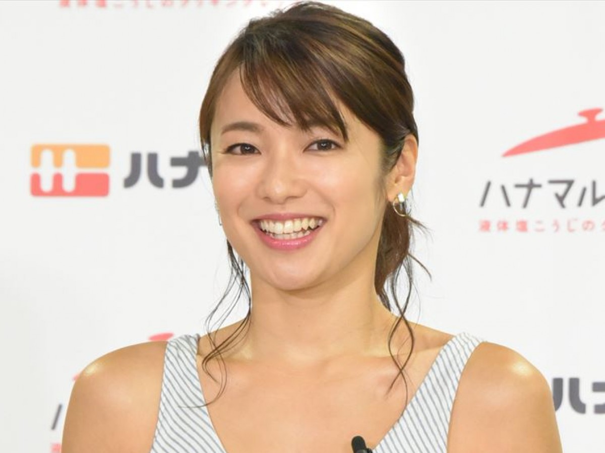 内山理名 美脚あらわのミニスカ姿を披露 ファン 魅力が増してる 19年11月7日 エンタメ ニュース クランクイン