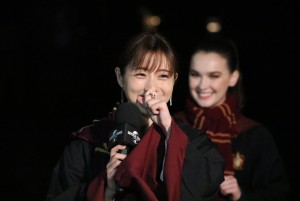 USJ“冬の魔法界”開幕セレモニーに登場した石原さとみ