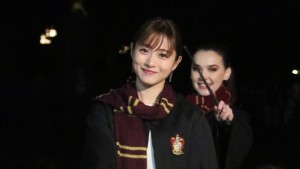 USJ“冬の魔法界”開幕セレモニーに登場した石原さとみ