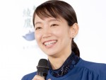 【写真】吉岡里帆、マフラーにくるまるキュートな姿！ ファンもん絶「ドキドキする」