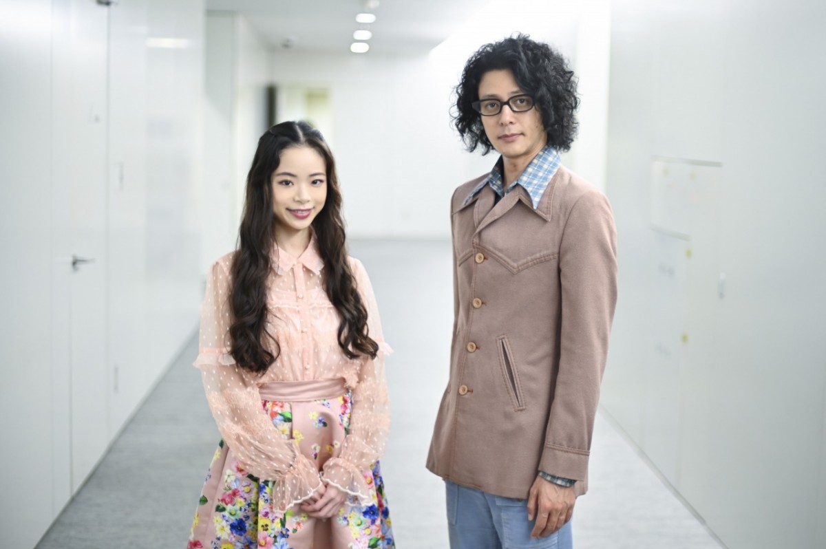 金曜ナイトドラマ『時効警察はじめました』第5話(左から)メインゲストの趣里と、主演のオダギリジョー