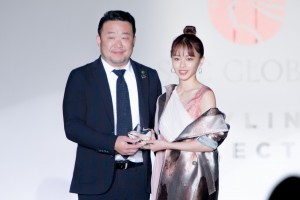 『ベスト スタイリング アワード 2019』授賞式に登場した山本舞香