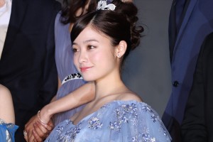 『午前0時、キスしに来てよ』リアル・シンデレライベント＆完成披露舞台挨拶に登場した橋本環奈