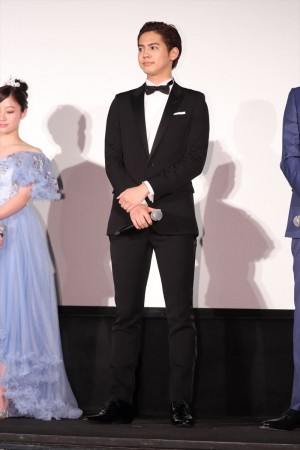 『午前0時、キスしに来てよ』リアル・シンデレライベント＆完成披露舞台挨拶に登場した片寄涼太（GENERATIONS from EXILE TRIBE）