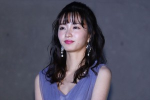 『午前0時、キスしに来てよ』リアル・シンデレライベント＆完成披露舞台挨拶に登場した岡崎紗絵