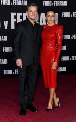 マット・デイモン、妻のルシアナ・ボザン・バロッソと『フォードvsフェラーリ』LAプレミアに登場