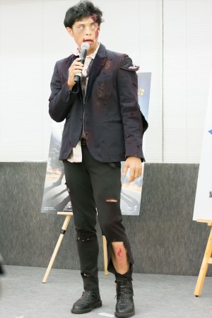 『ゾンビランド：ダブルタップ』イベントに登場した小島よしお