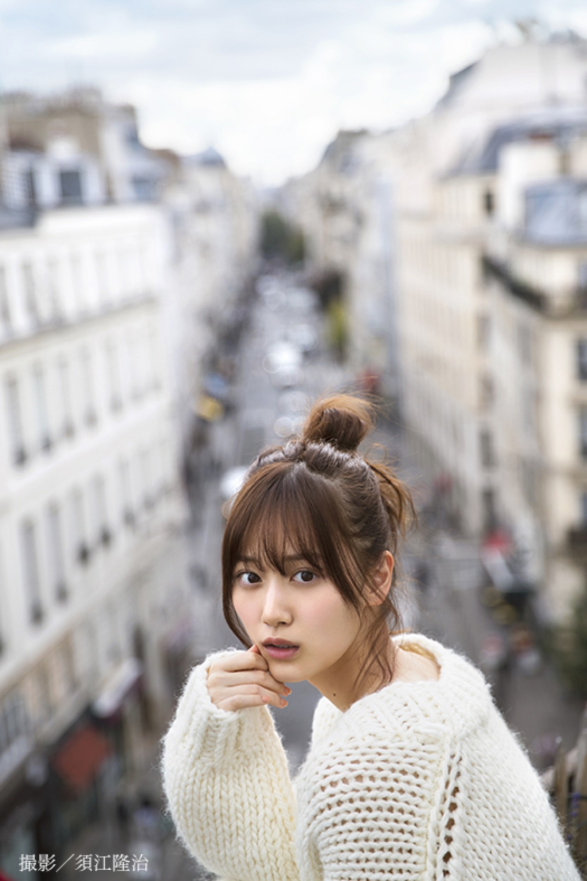 乃木坂46・山下美月、初の“谷間カット”を公開　美肌のふわふわマシュマロボディー
