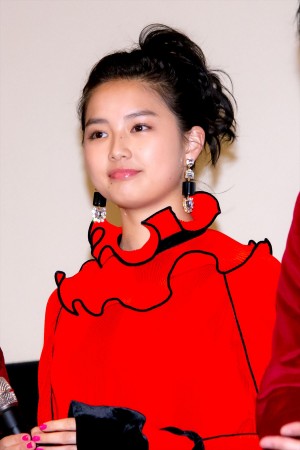 『殺さない彼と死なない彼女』初日舞台挨拶に登場した箭内夢菜