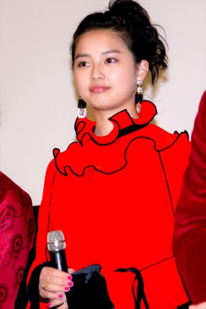 『殺さない彼と死なない彼女』初日舞台挨拶に登場した箭内夢菜