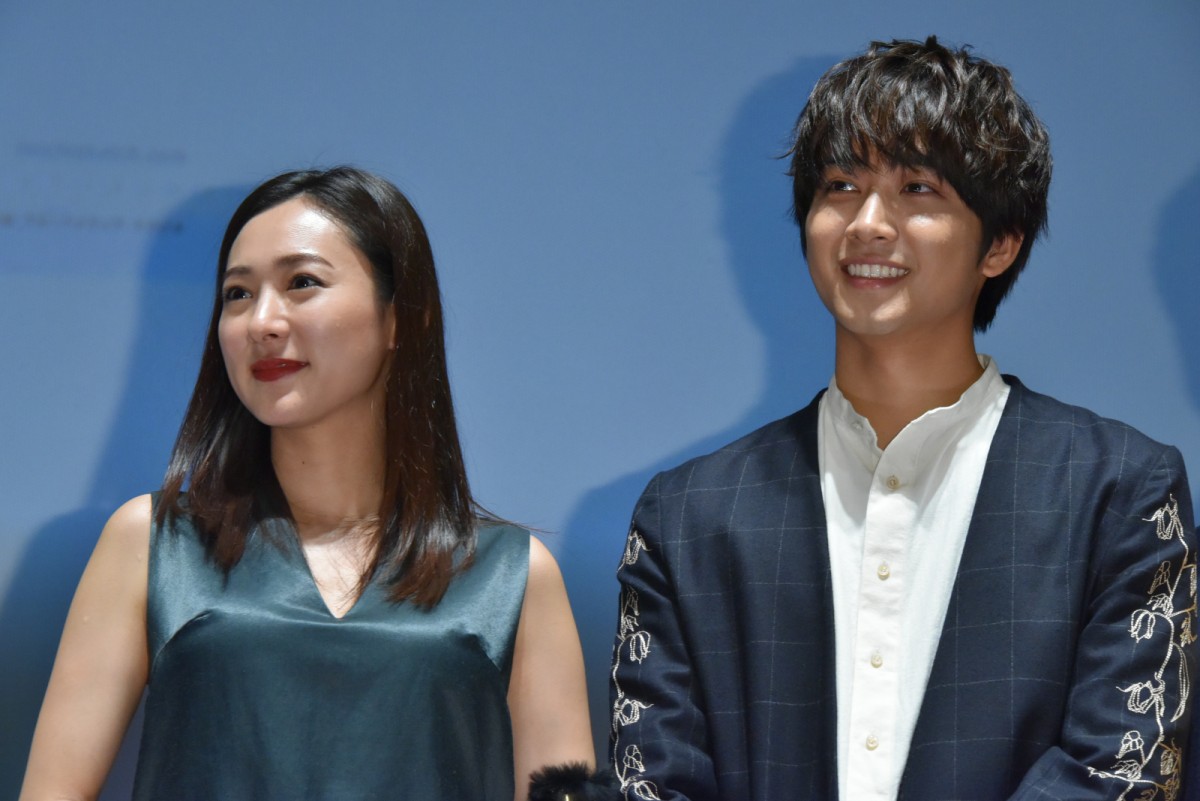 佐藤寛太、舞台挨拶で圧巻の2分間マシンガントーク！