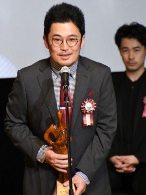 第11回TAMA映画賞授賞式に登場した中野量太監督