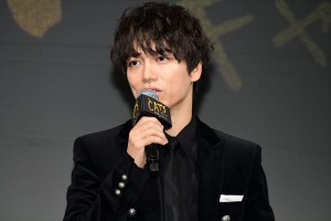 映画『キャッツ』日本語吹替え版制作発表会に登場した山崎育三郎